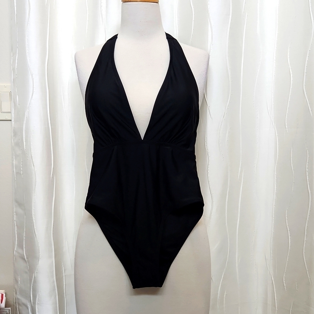 NWT Cupshe Black One Piece V-Neck Halter Swimsuit